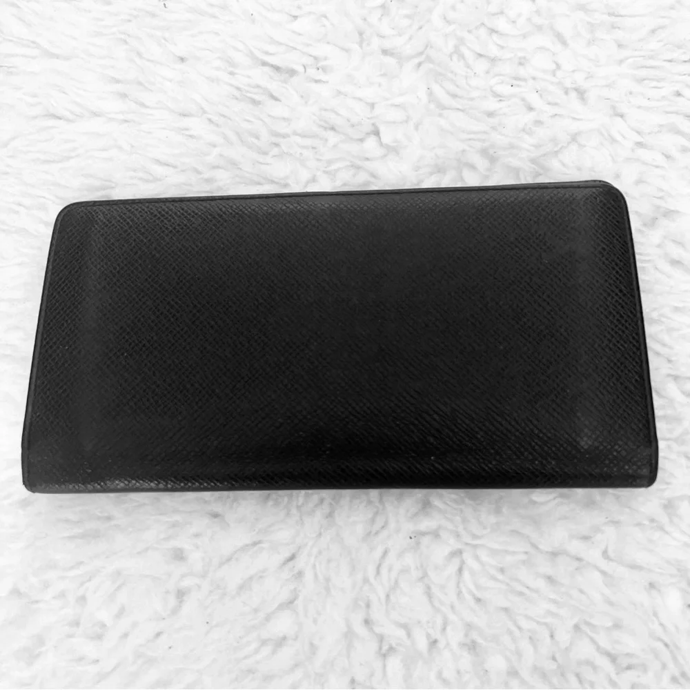 Louis Vuitton Portefeuille Taiga M32572 Black Leather SP4182 Unisex Long Wallet